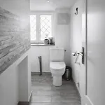 With Jacuzzi And Courtyard In أنديرنو لي بان