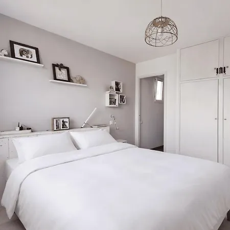 Apartament With Jacuzzi And Courtyard In *