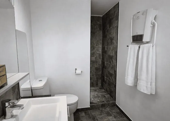 With Jacuzzi And Courtyard In Apartament