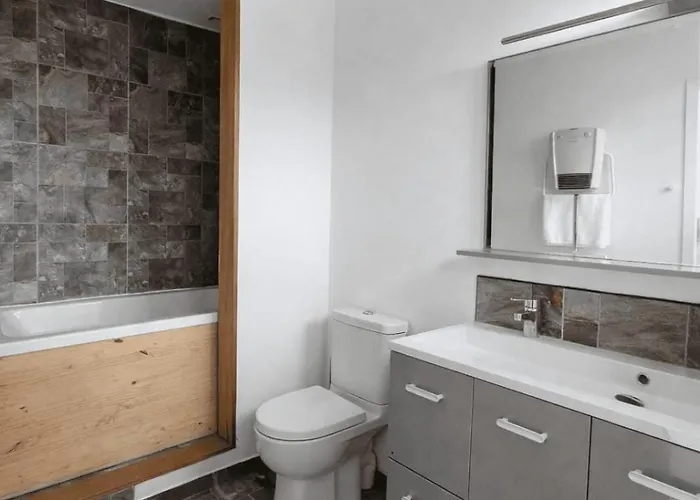 Apartament With Jacuzzi And Courtyard In